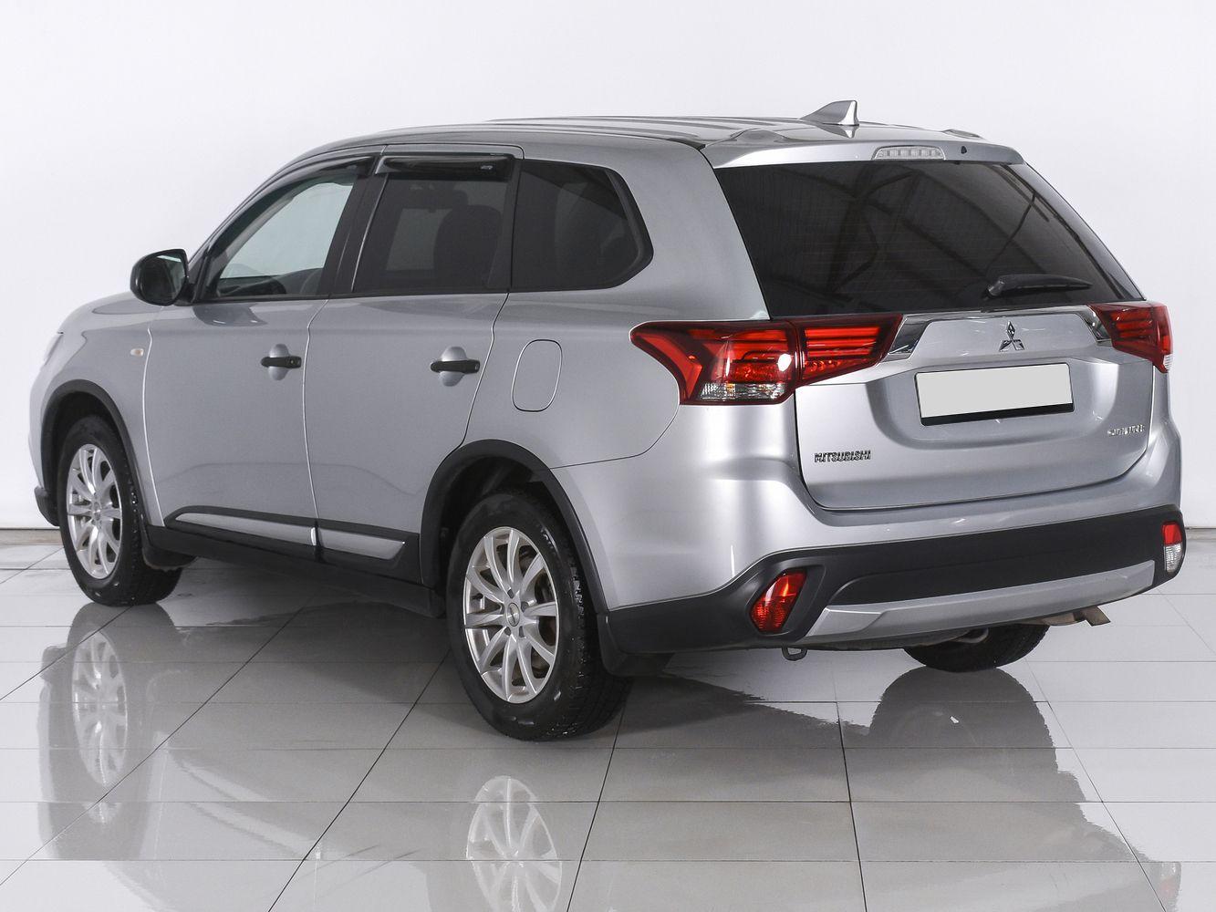 Mitsubishi Outlander, 2016