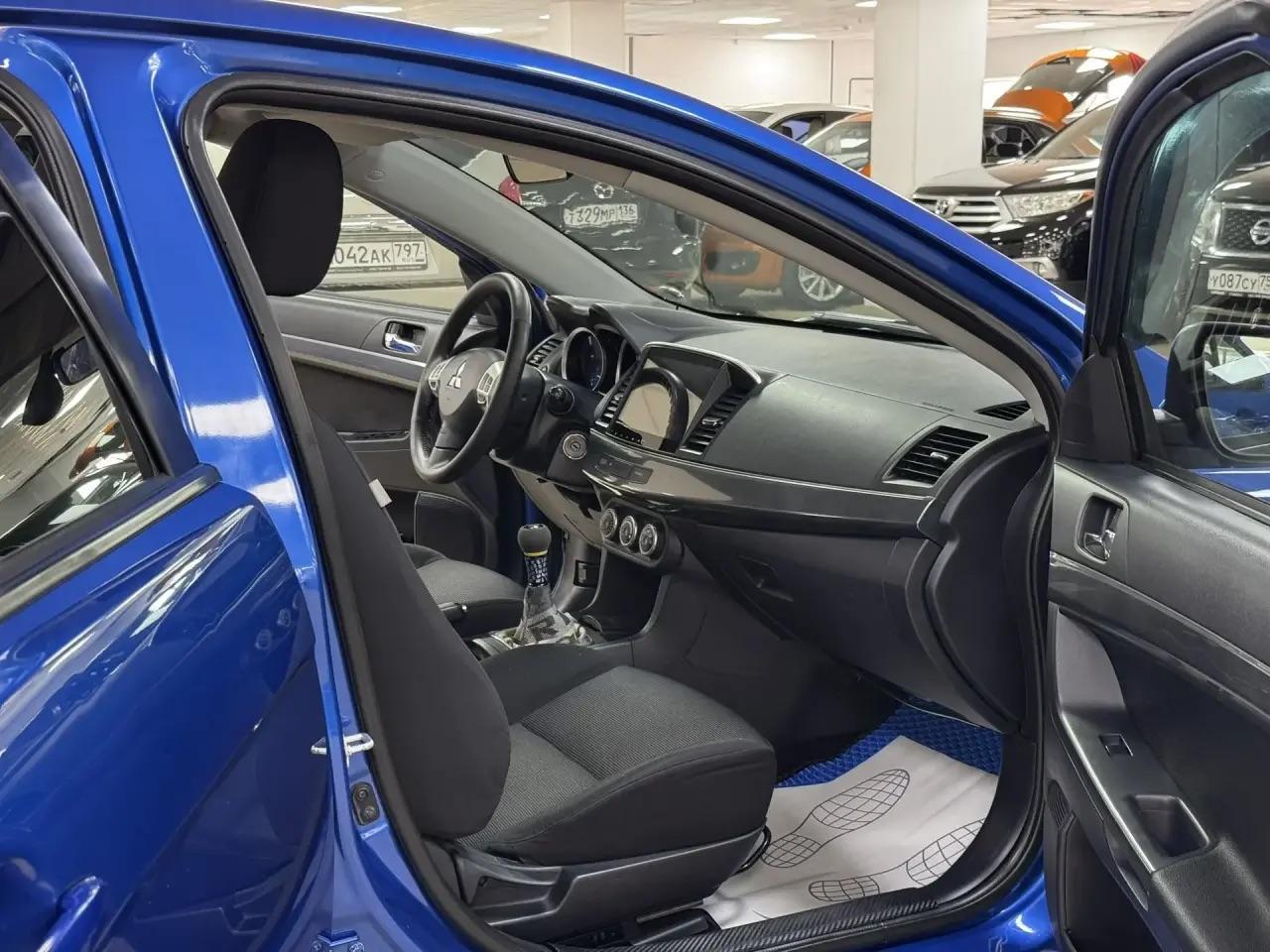 Mitsubishi Lancer