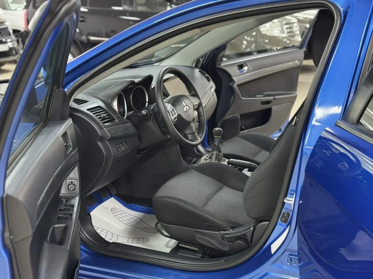 Mitsubishi Lancer