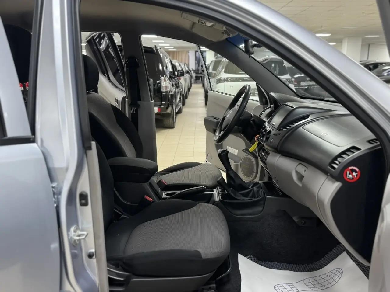 Mitsubishi L200