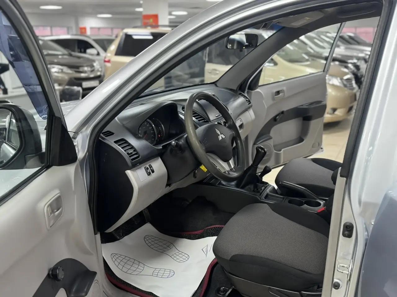 Mitsubishi L200