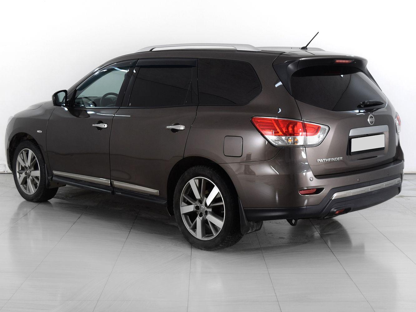 Nissan Pathfinder, 2015
