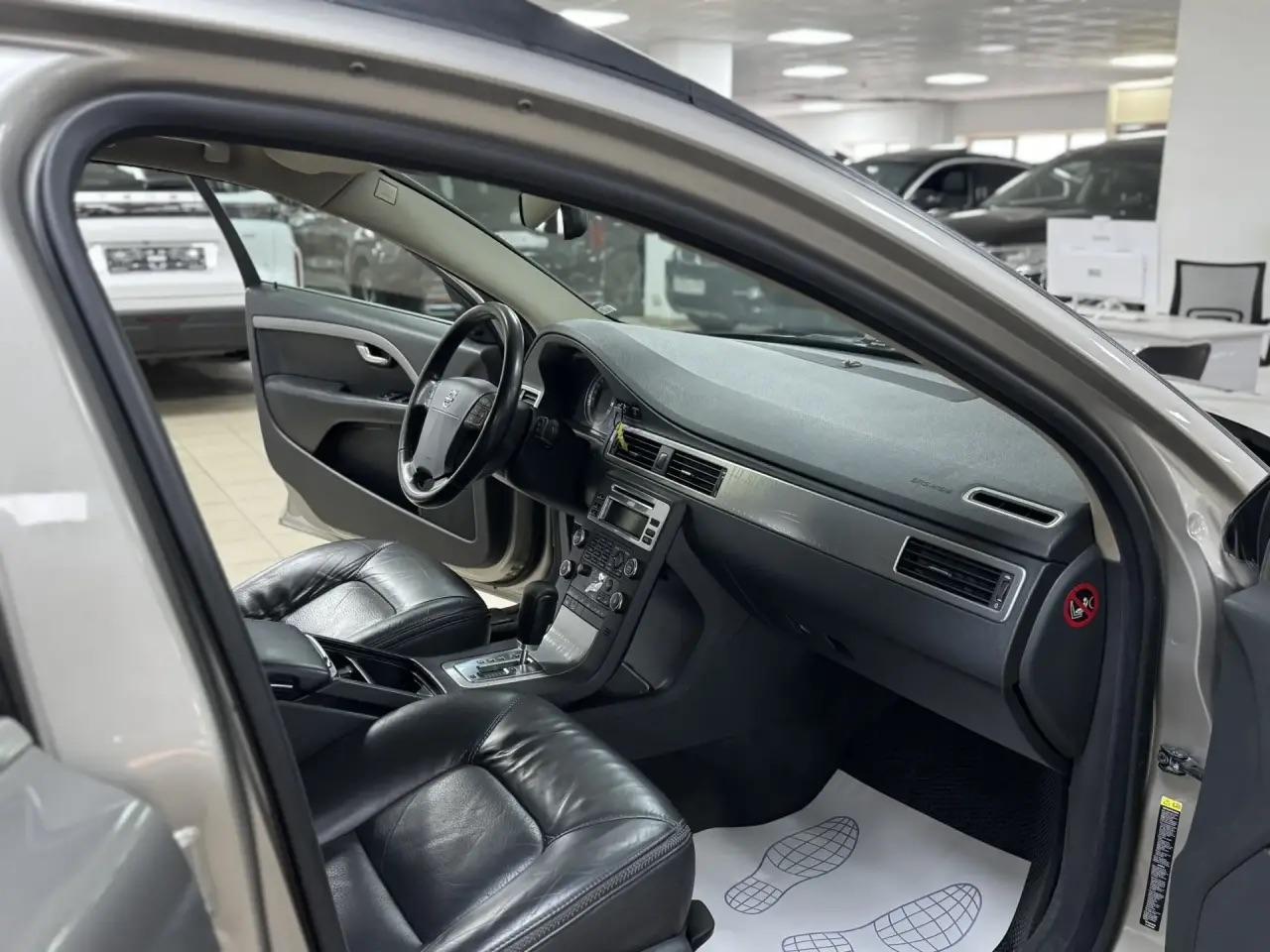 Volvo XC70
