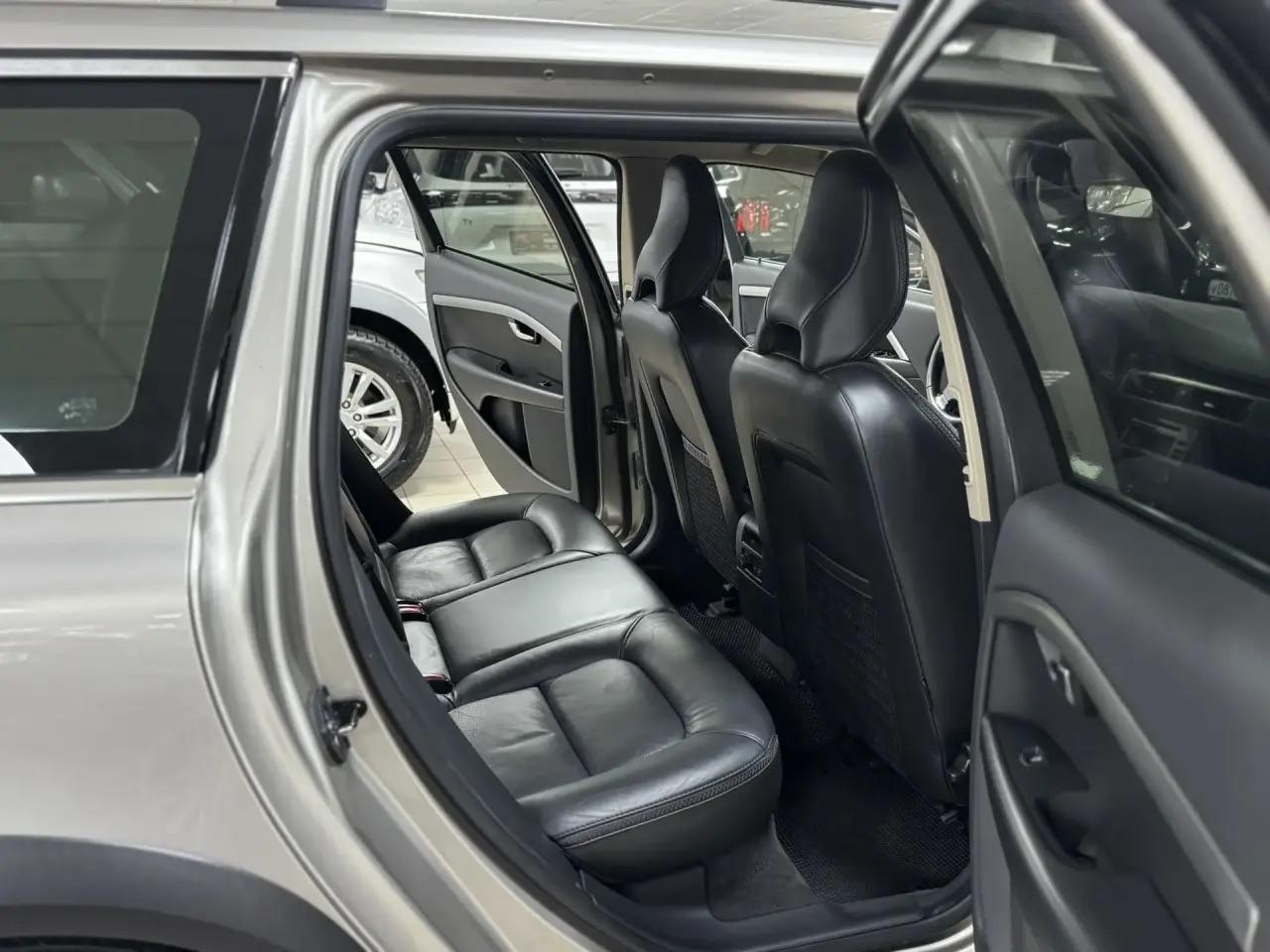 Volvo XC70