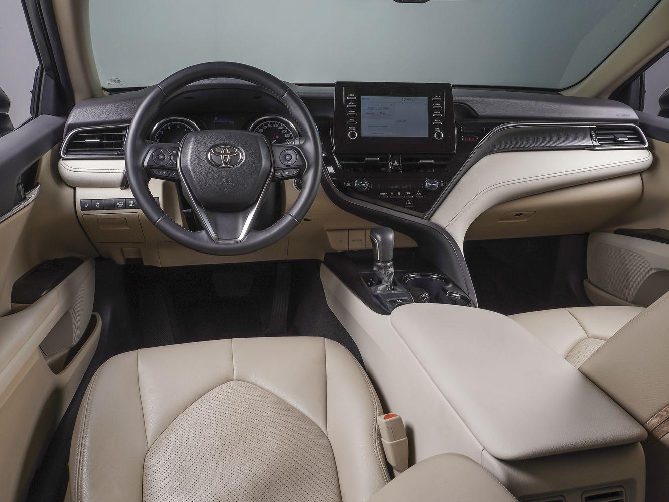Toyota Camry, 2022