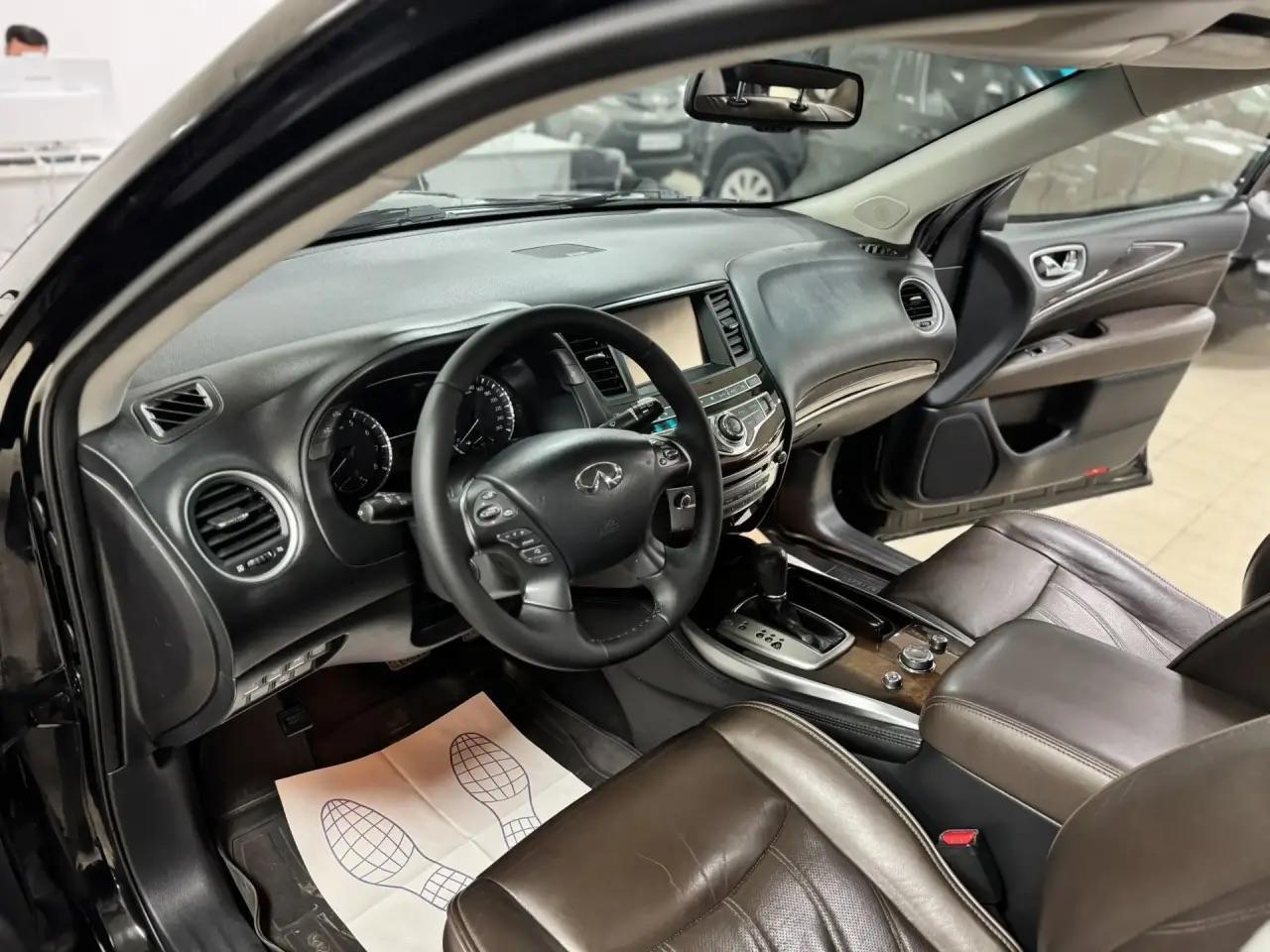 Infiniti JX