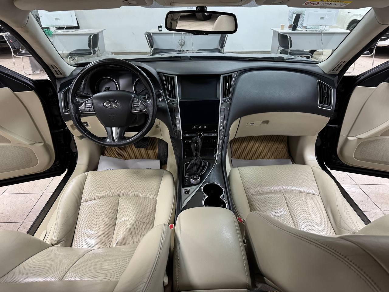 Infiniti Q50