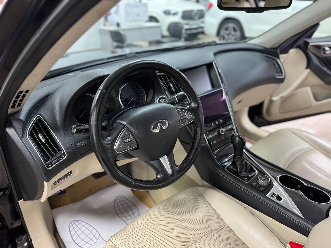 Infiniti Q50