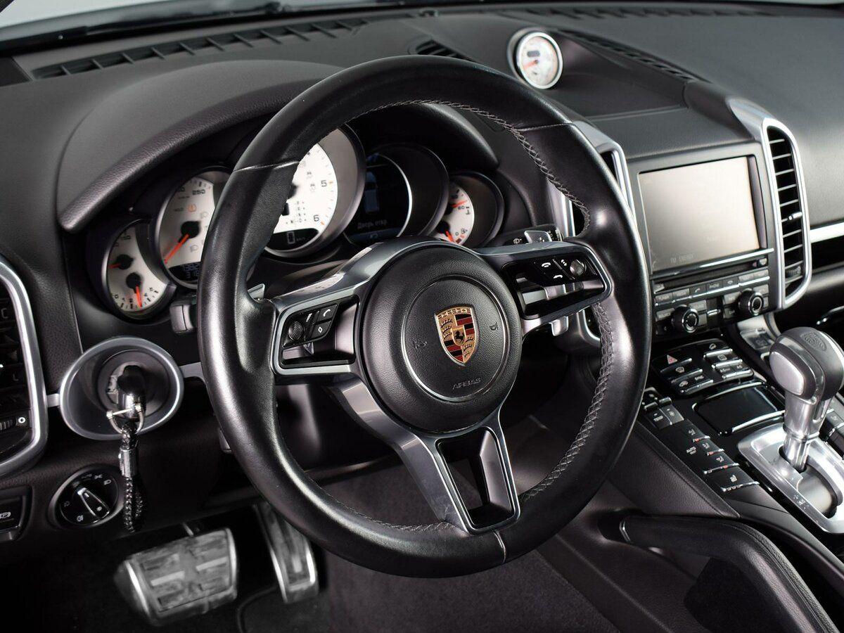 Porsche Cayenne, 2015