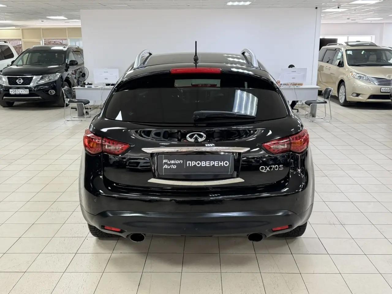 Infiniti QX70