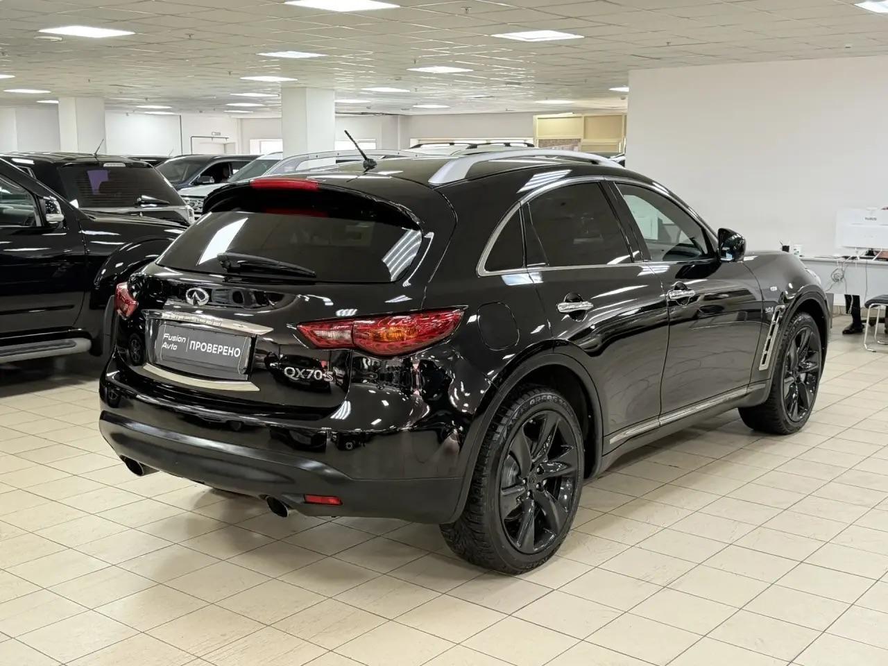 Infiniti QX70