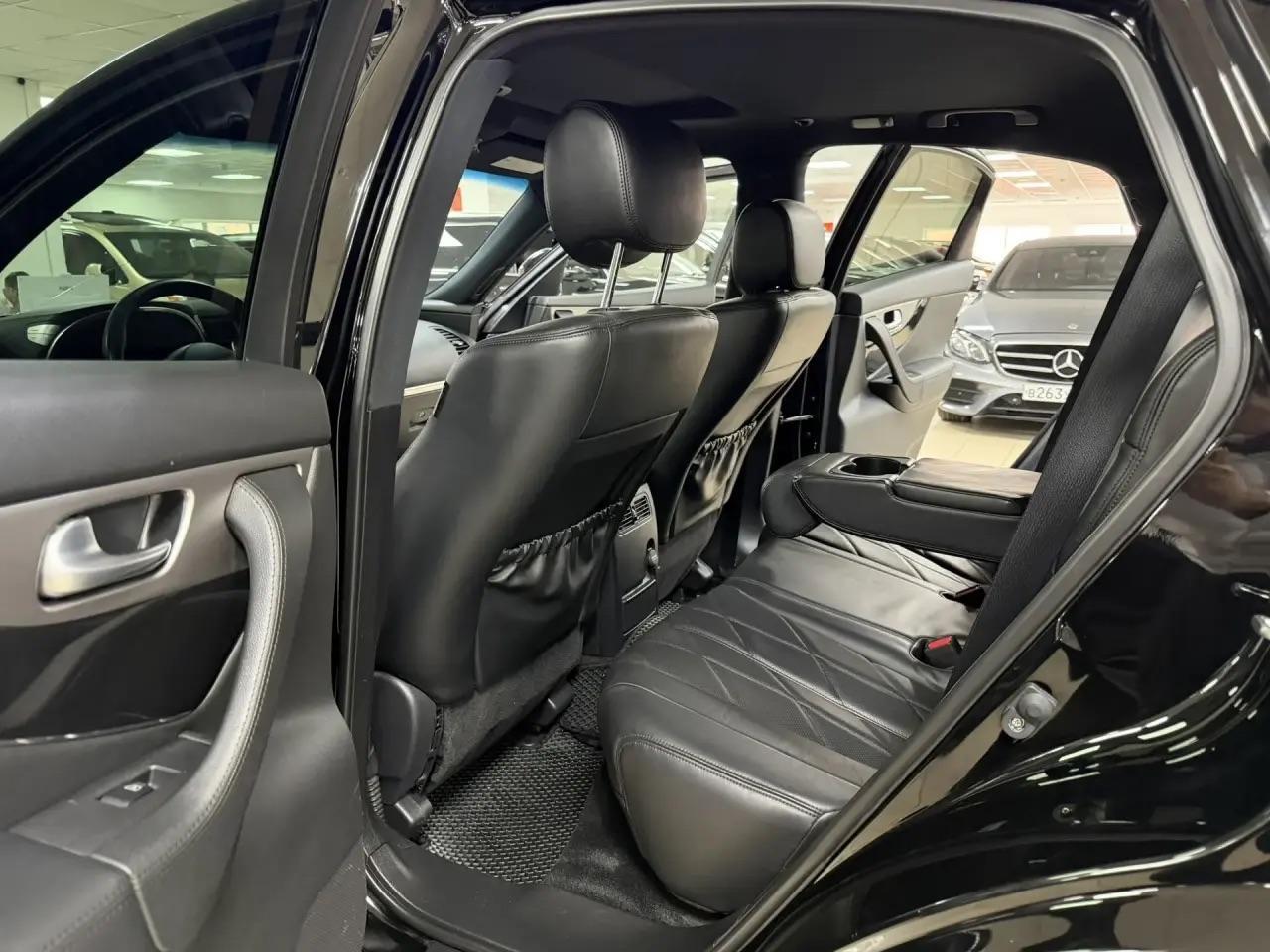 Infiniti QX70
