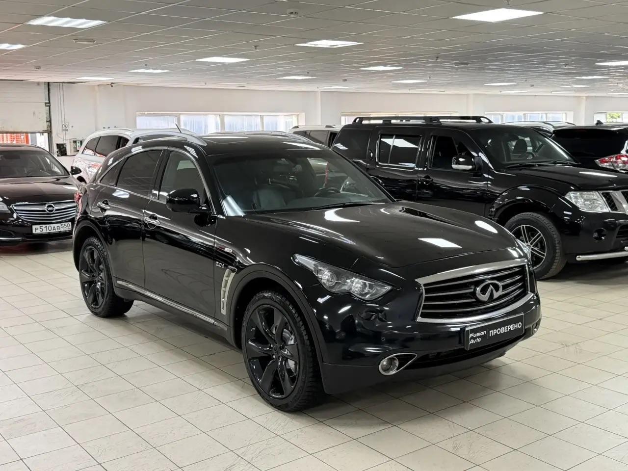 Infiniti QX70