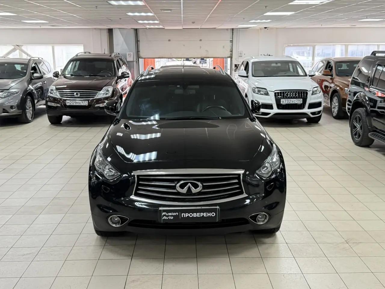 Infiniti QX70