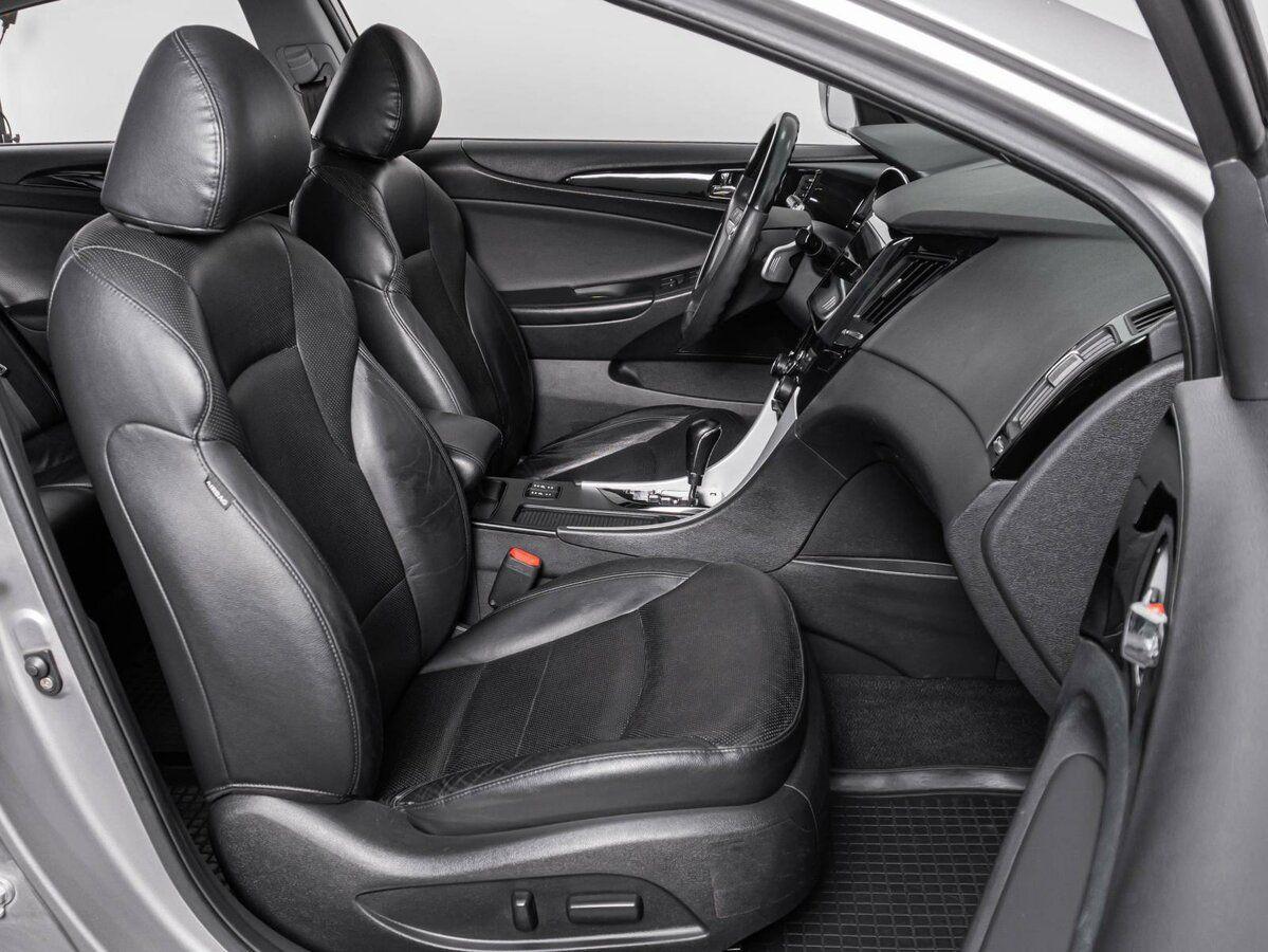 Hyundai Sonata, 2010