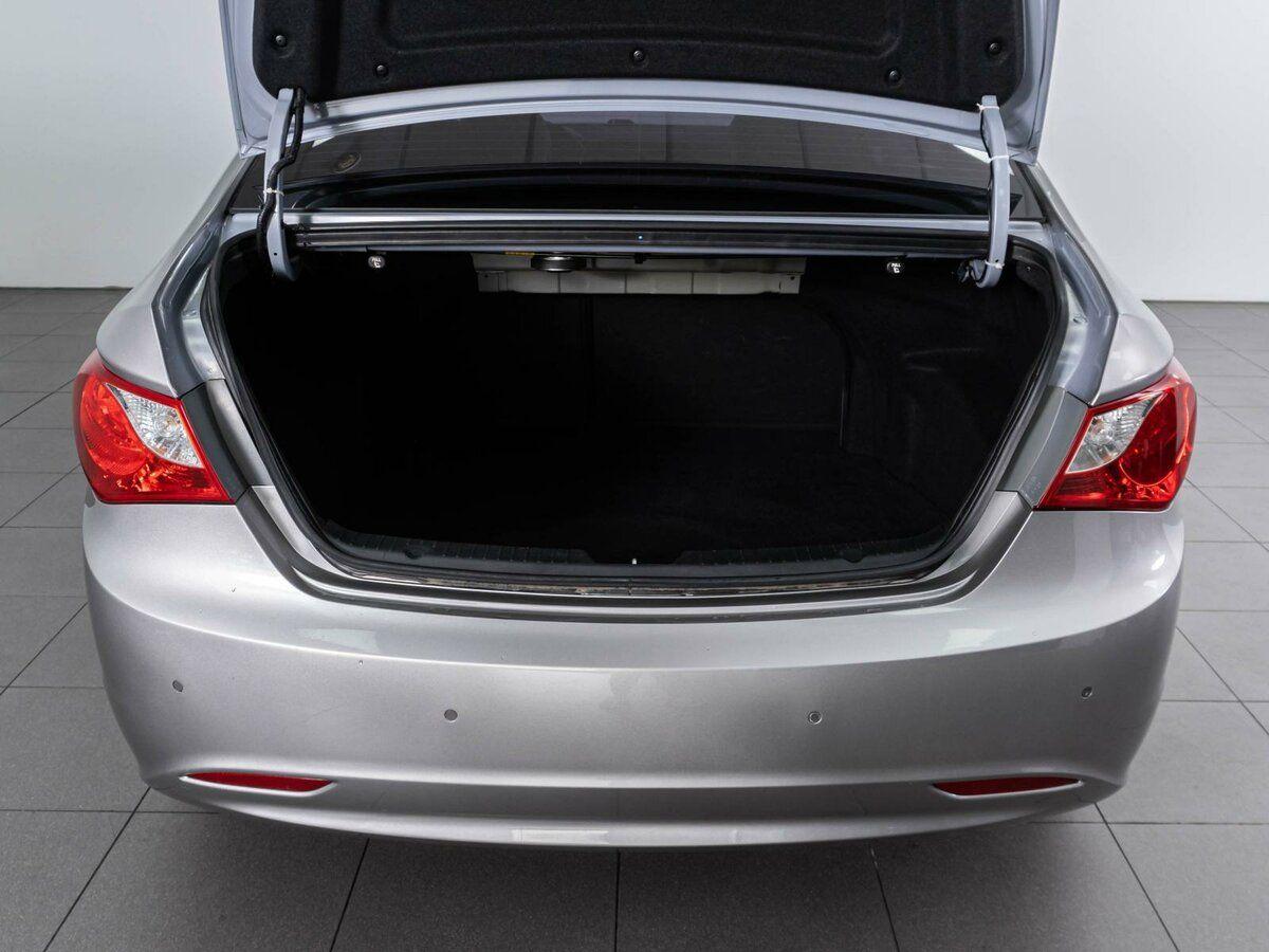 Hyundai Sonata, 2010