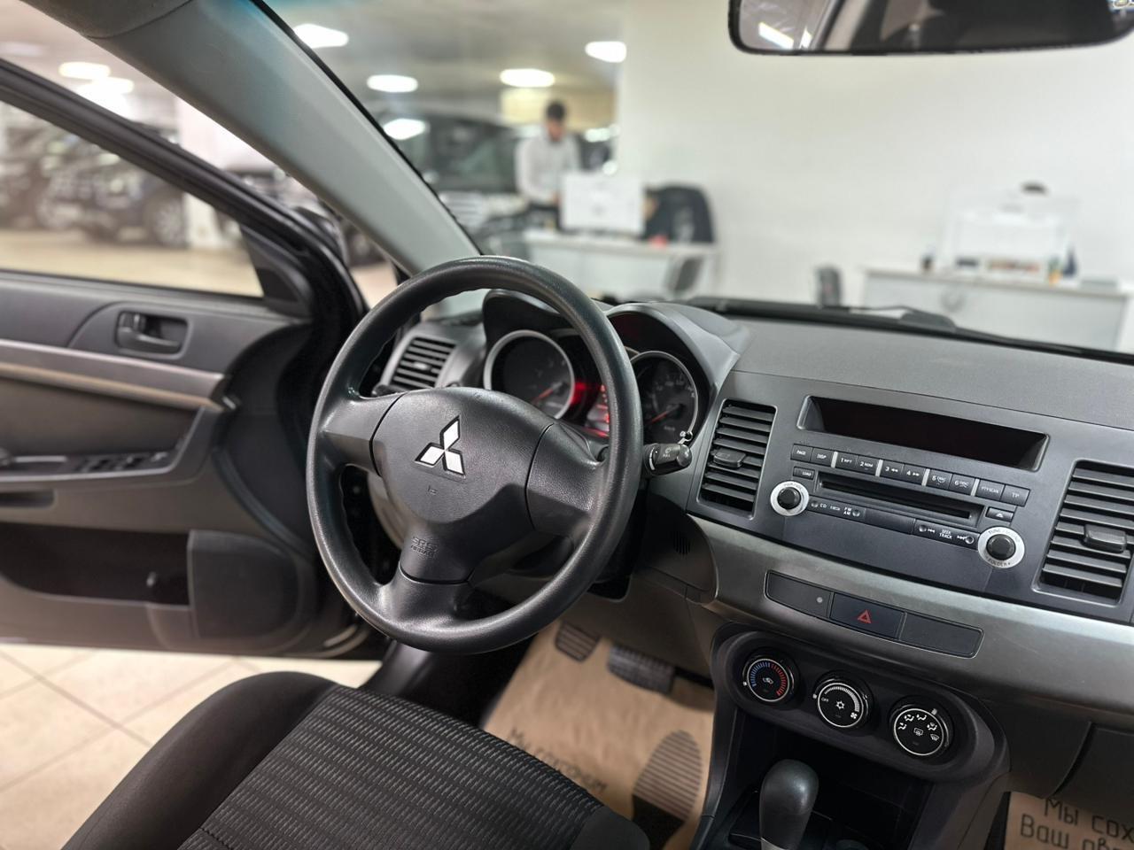 Mitsubishi Lancer
