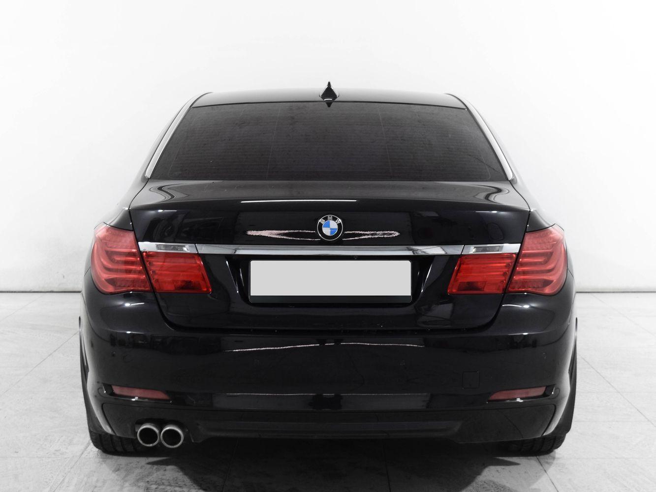 BMW 7 серии, 2010