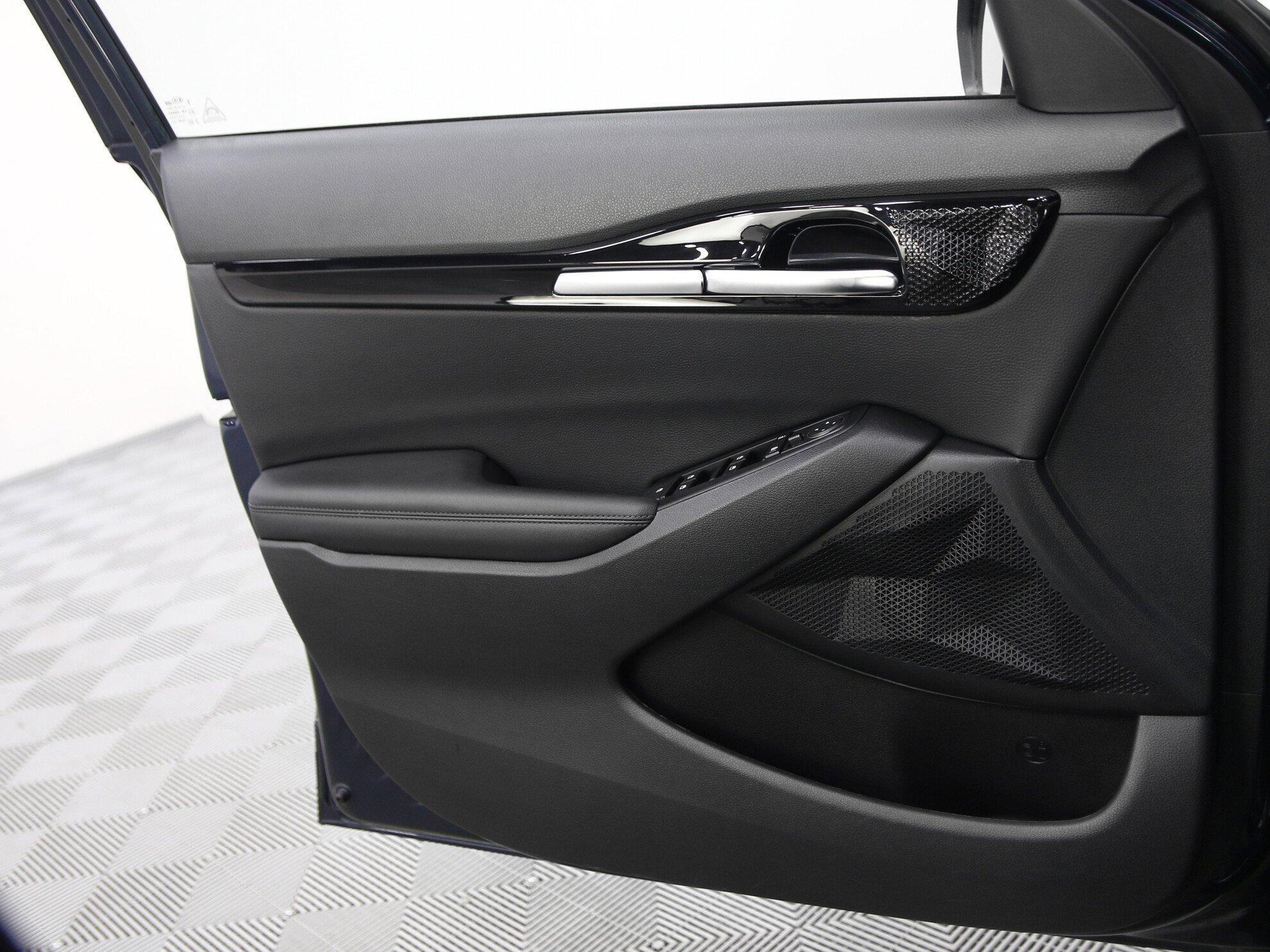 фото автомобиля 12