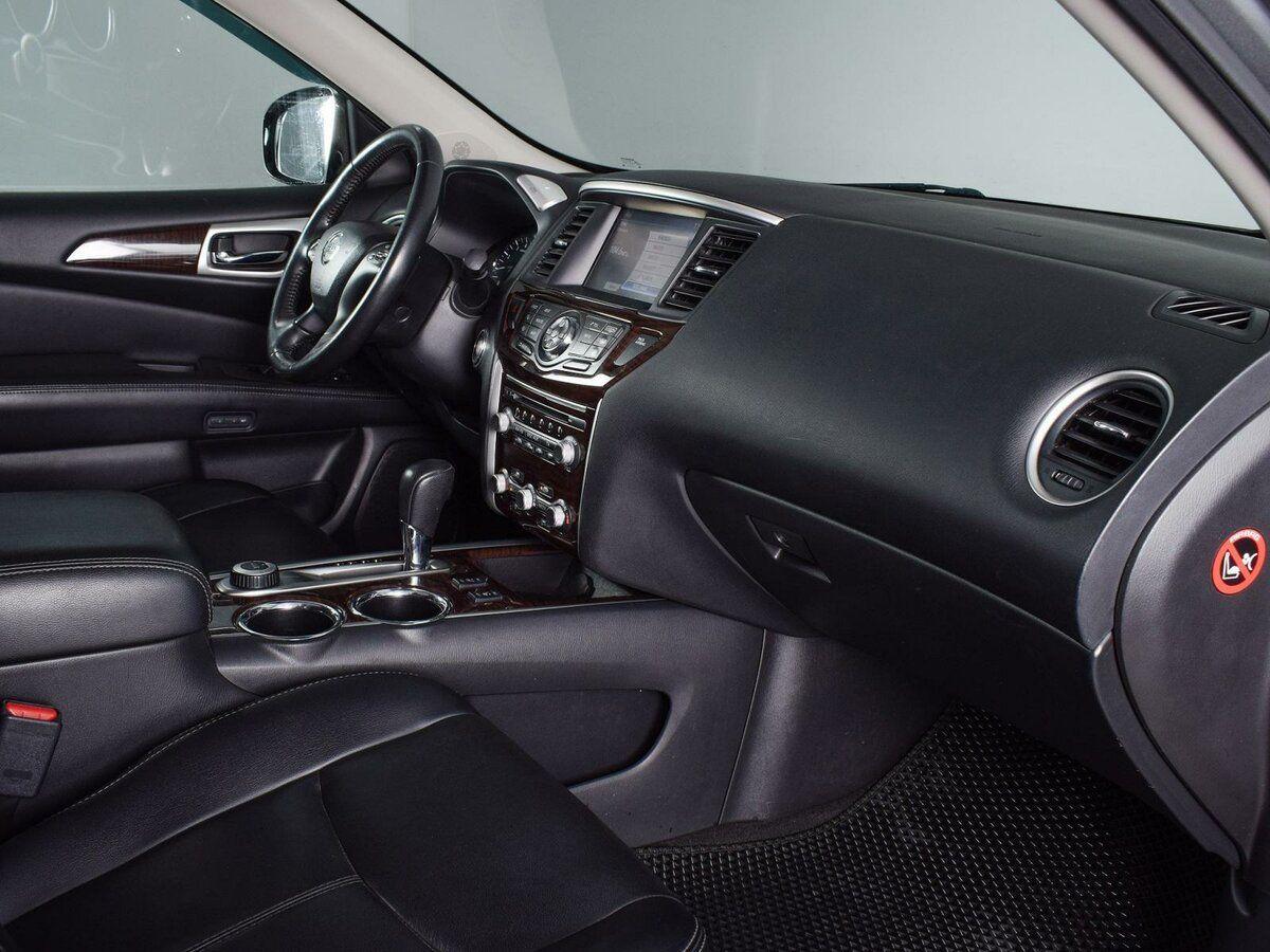 Nissan Pathfinder, 2015