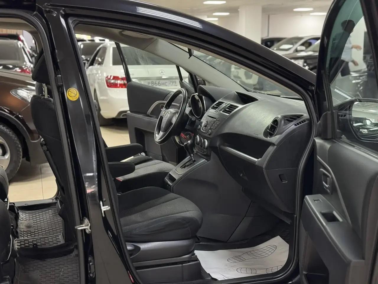 Mazda 5