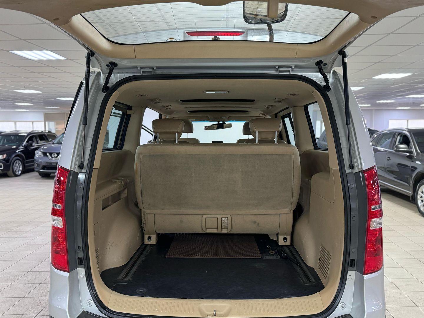 Hyundai Grand Starex