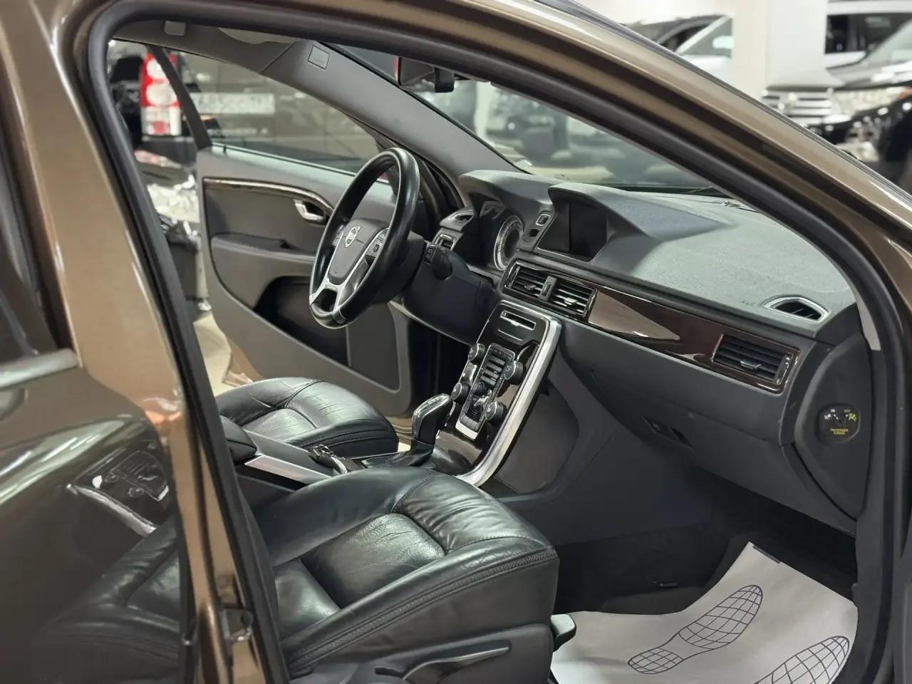 Volvo XC70