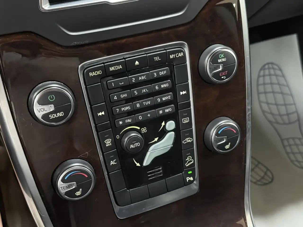 Volvo XC70