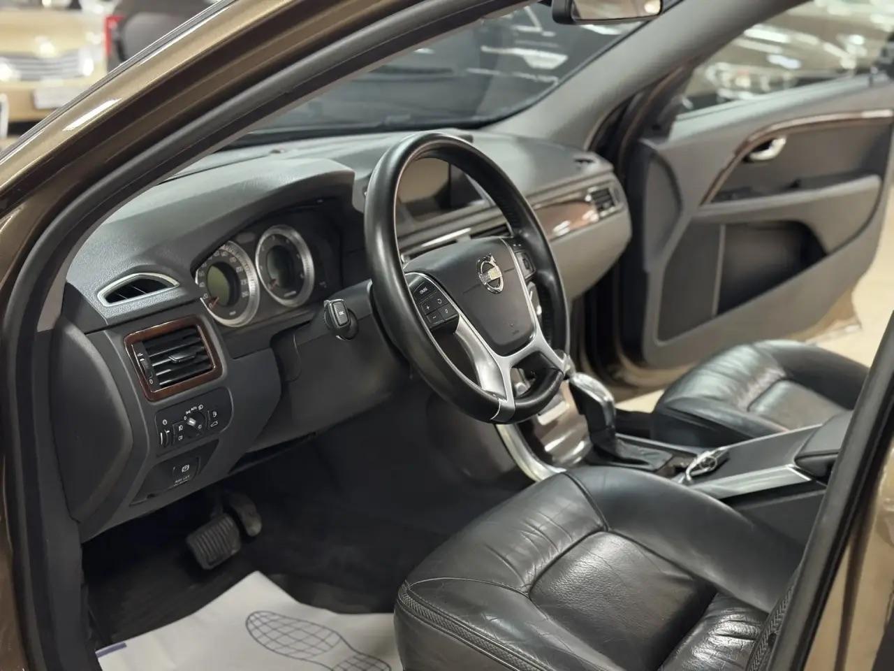 Volvo XC70