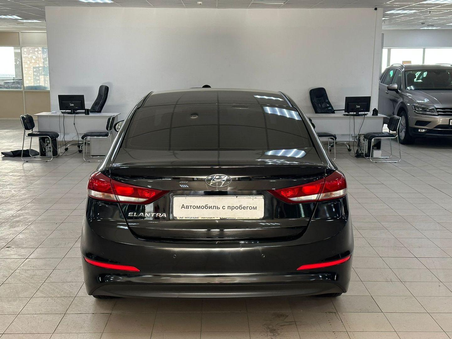 Hyundai Elantra