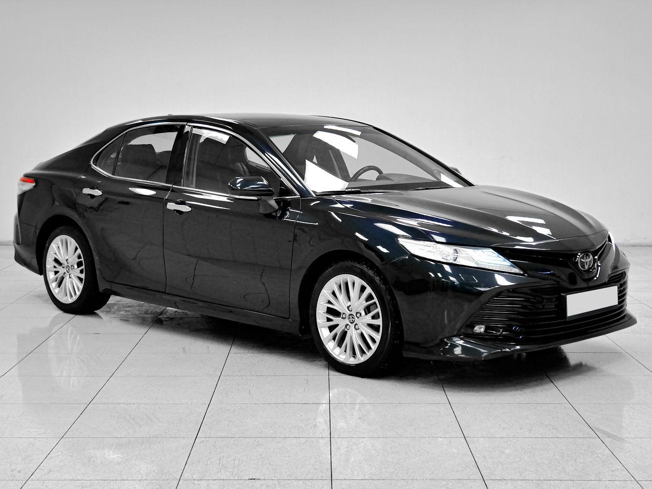 Toyota Camry 2019