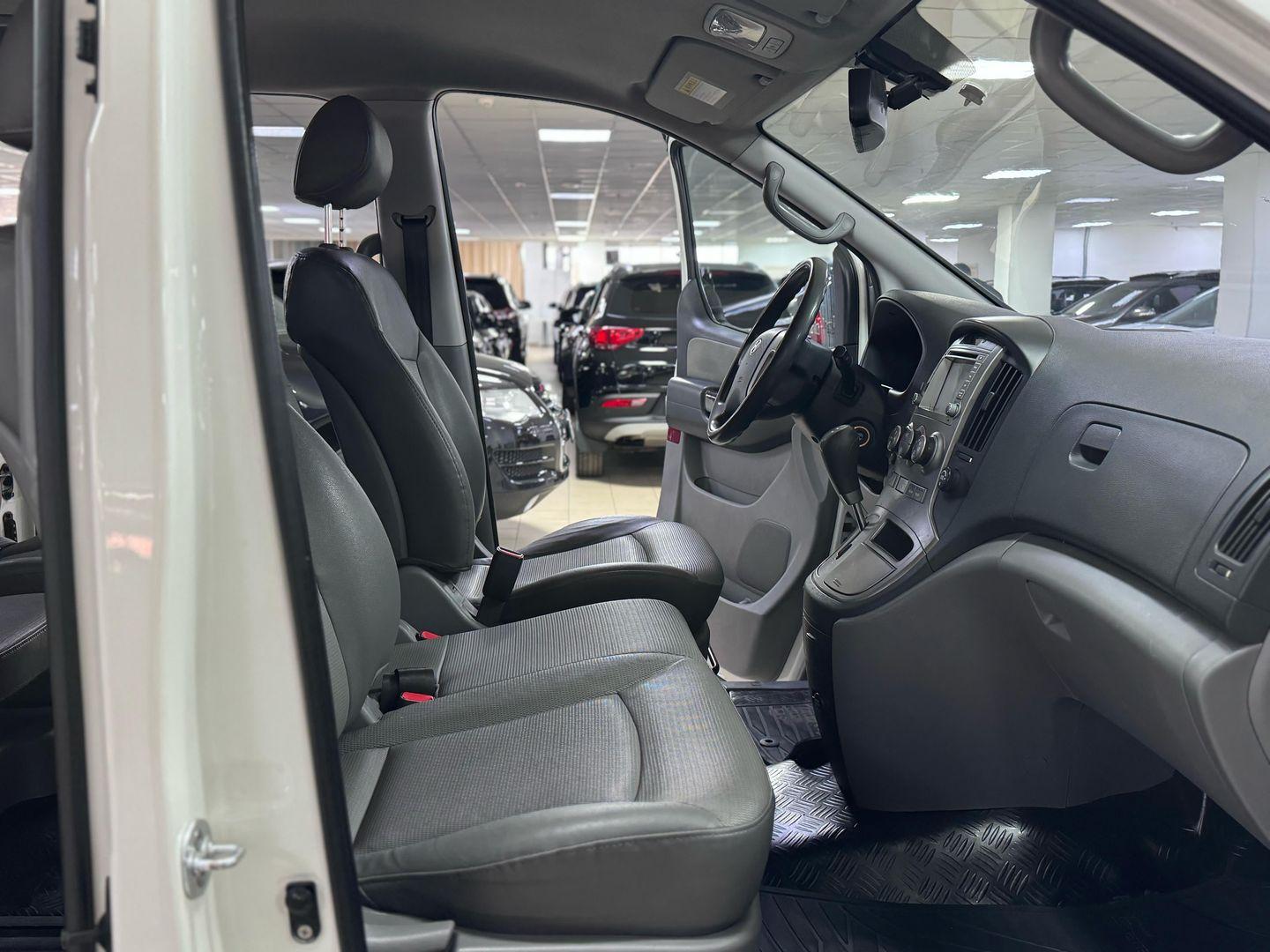 Hyundai Grand Starex