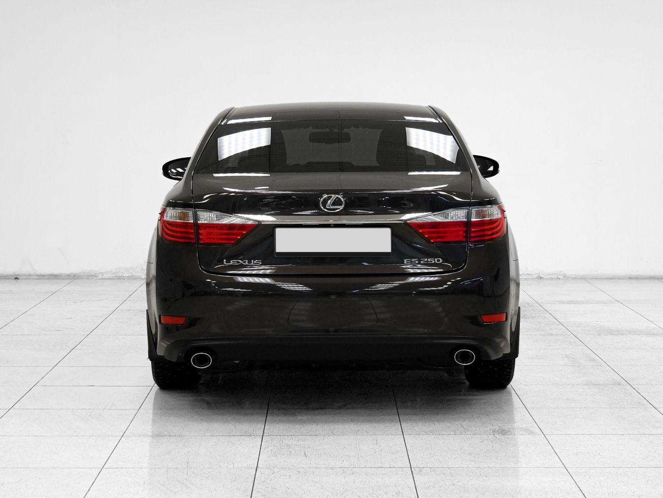 Lexus ES, 2014