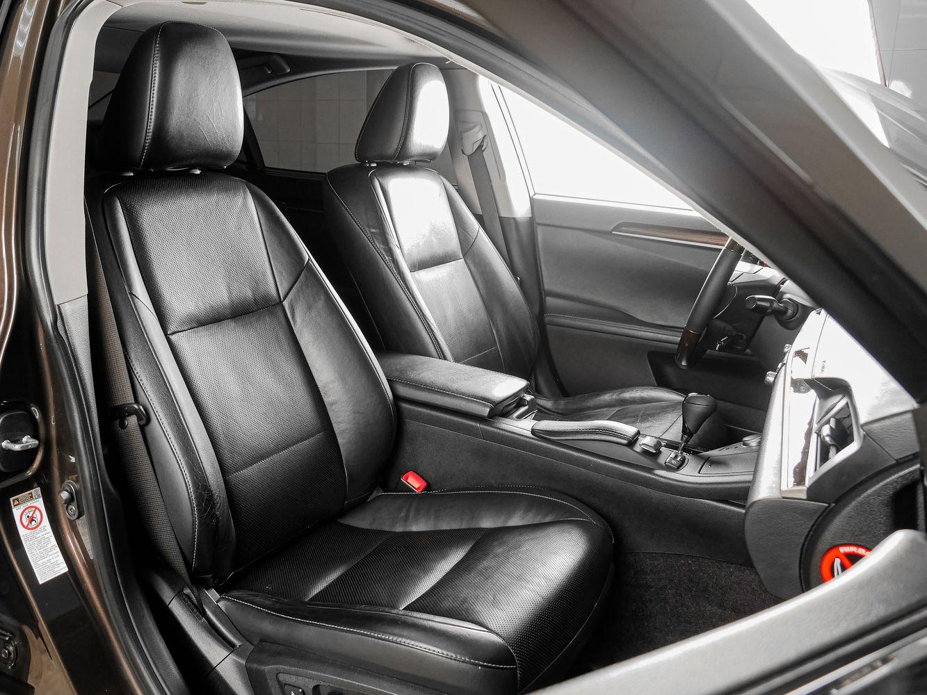Lexus ES, 2014