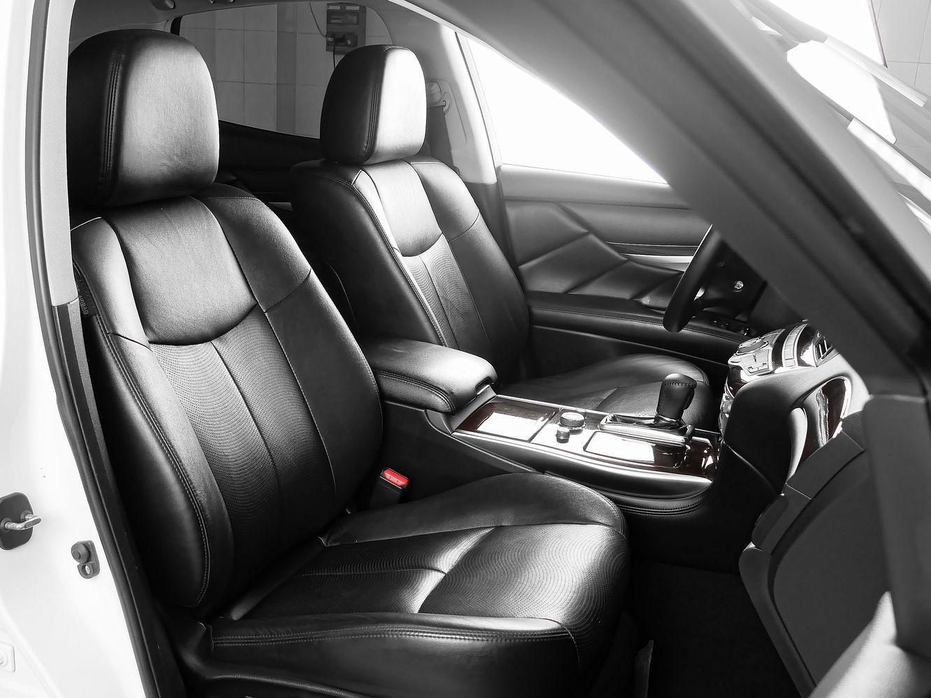 Infiniti Q70, 2015