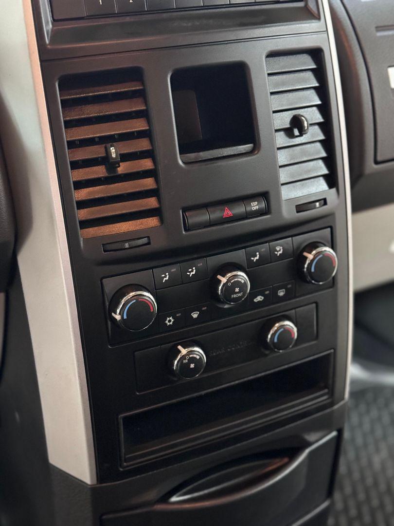 Dodge Caravan