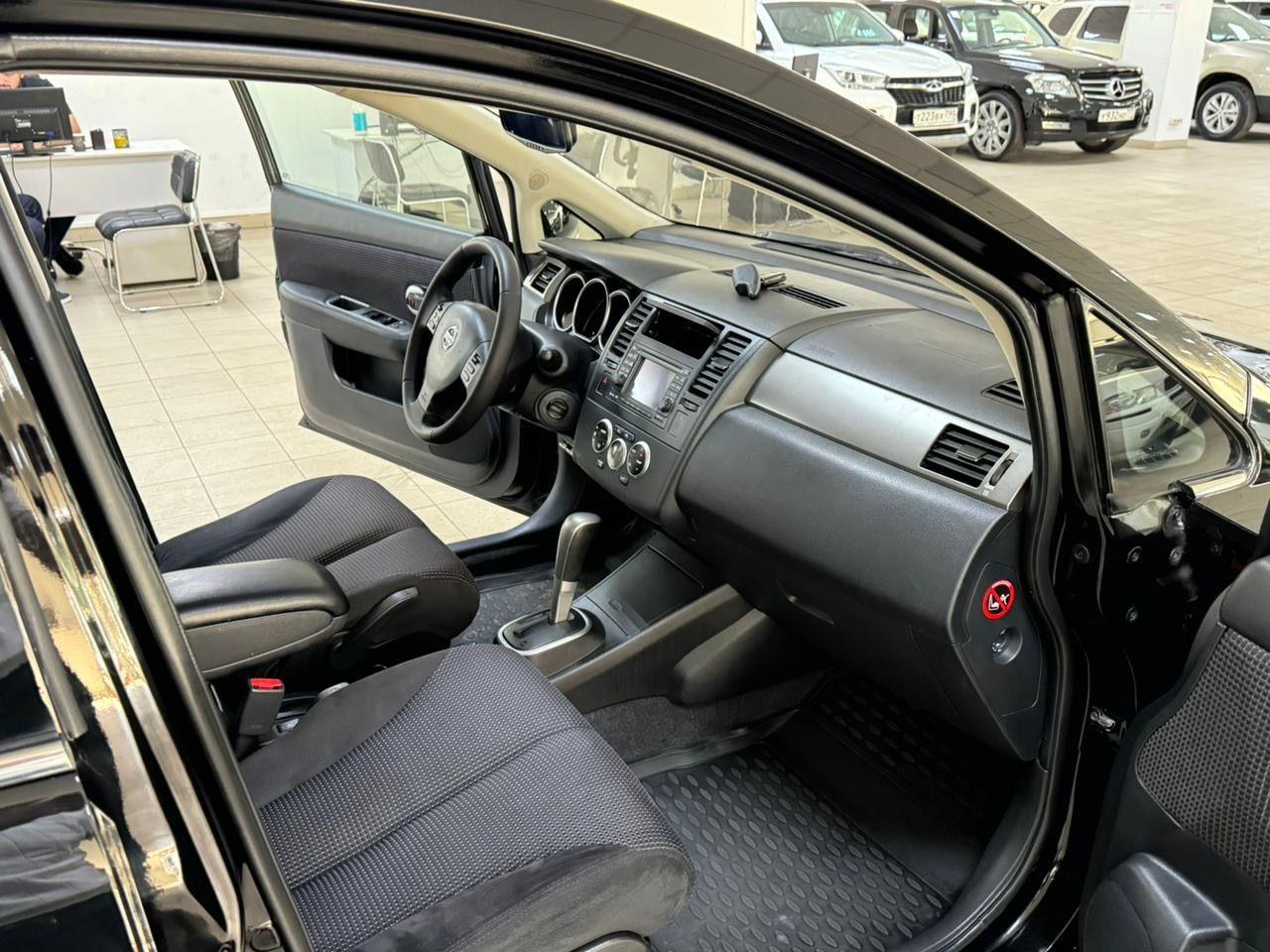 Nissan Tiida