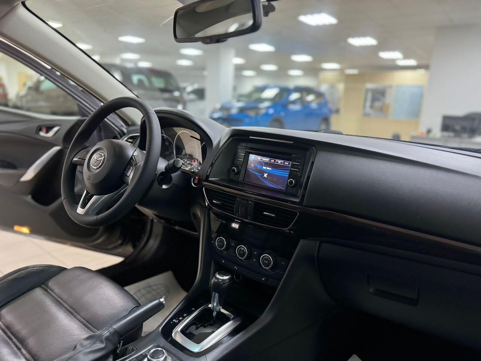 Mazda 6