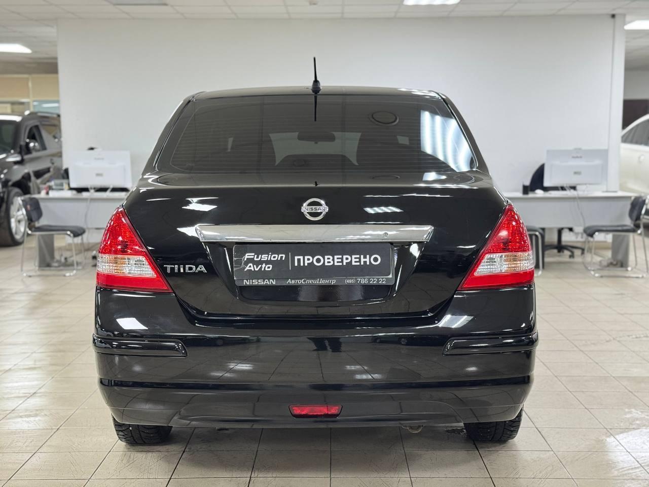 Nissan Tiida