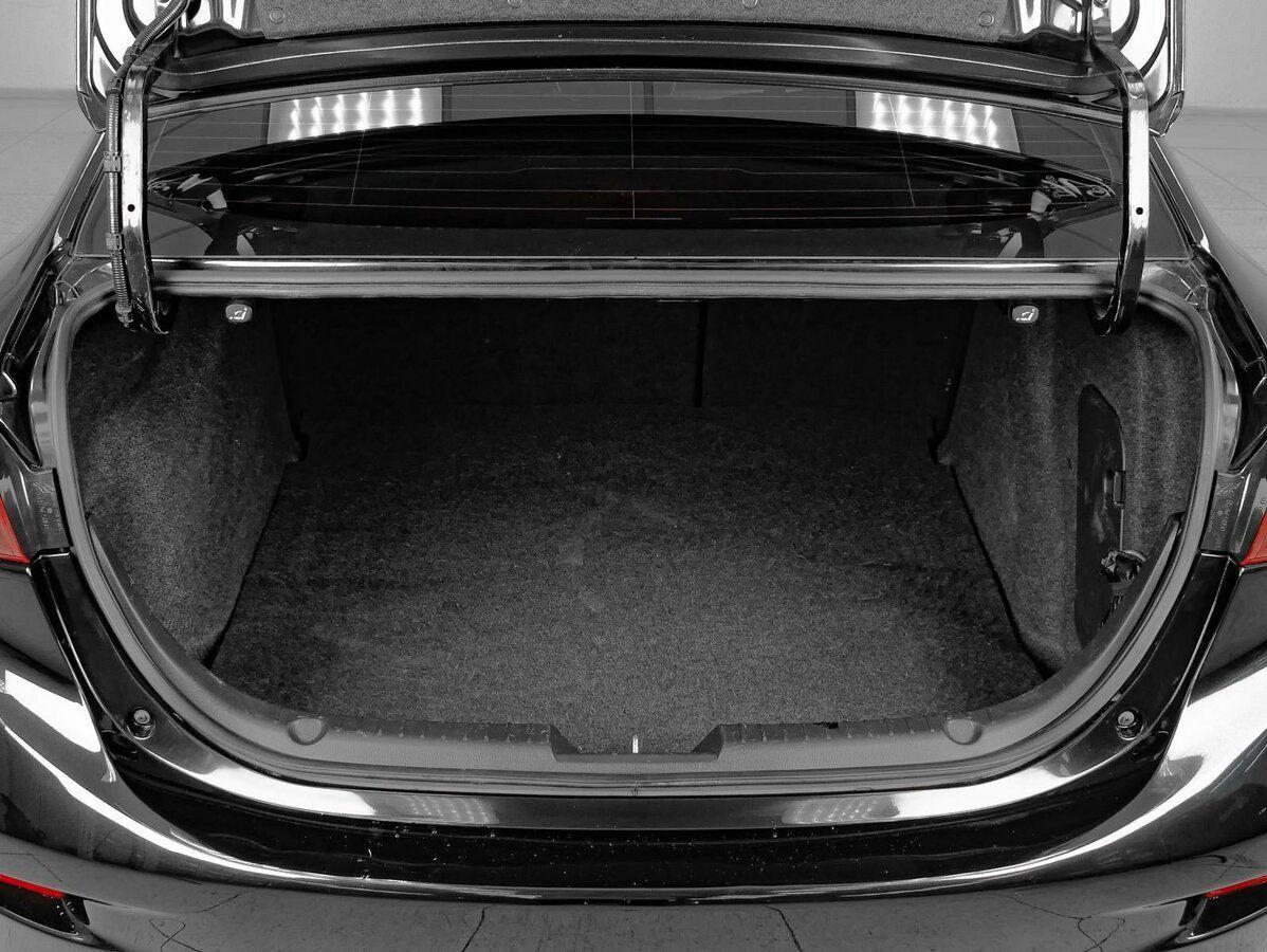 Mazda 3, 2015