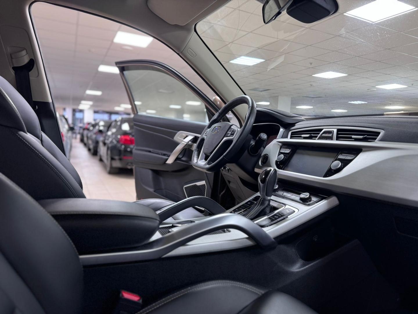 Geely Atlas