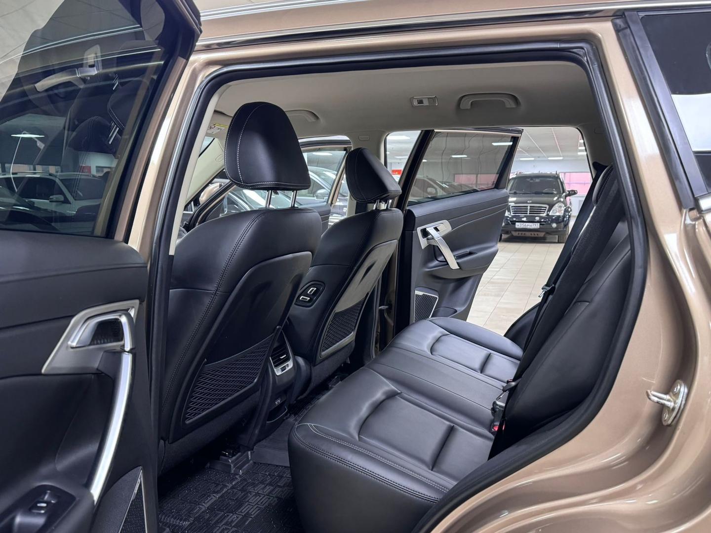 Geely Atlas
