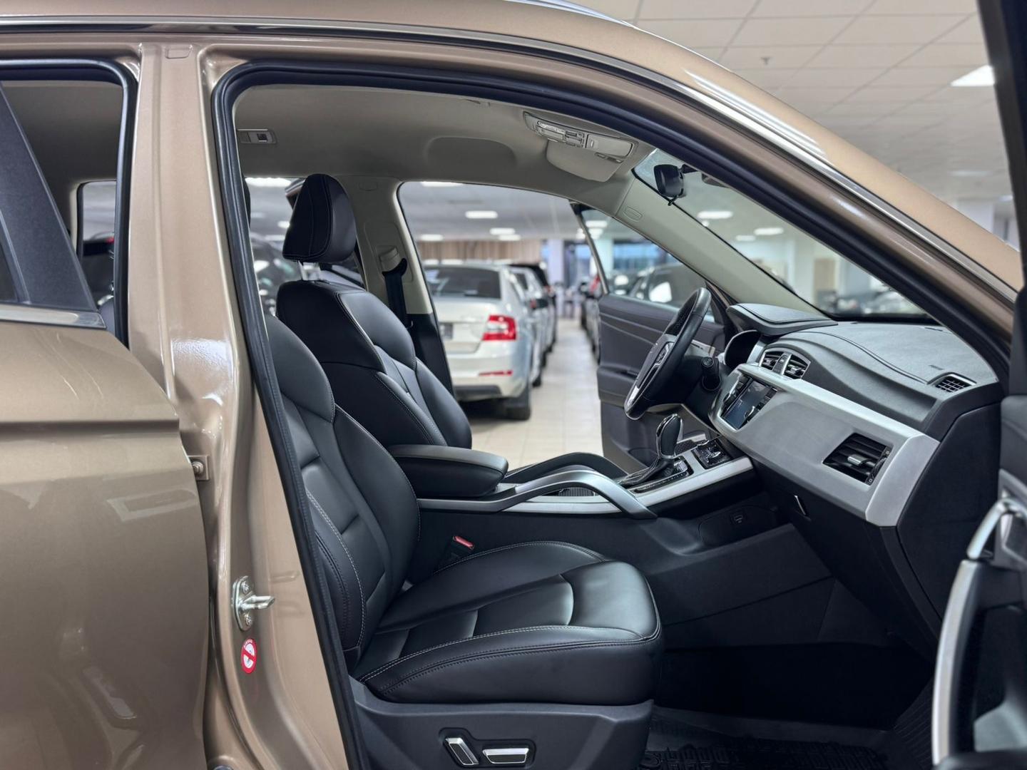 Geely Atlas