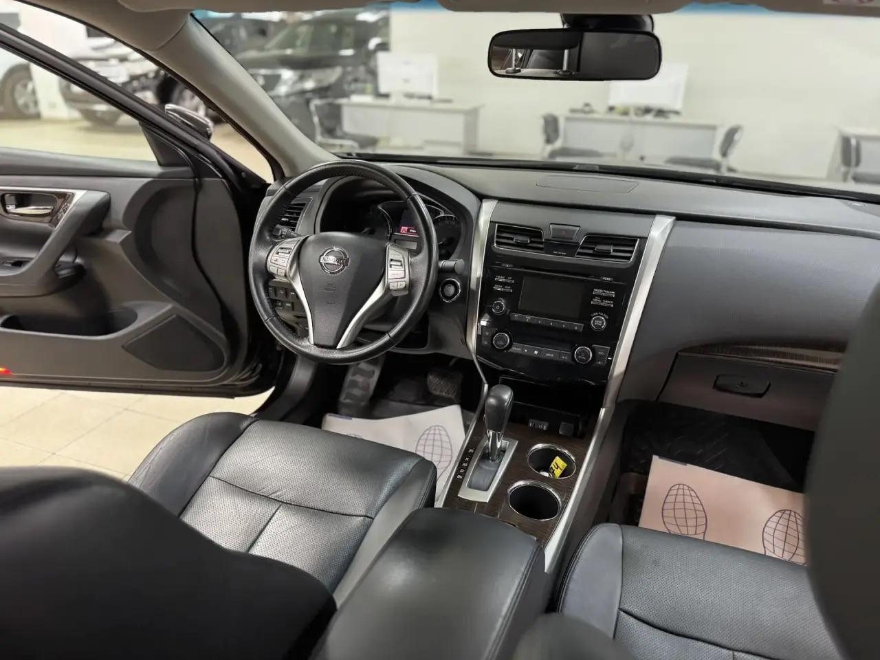 Nissan Teana