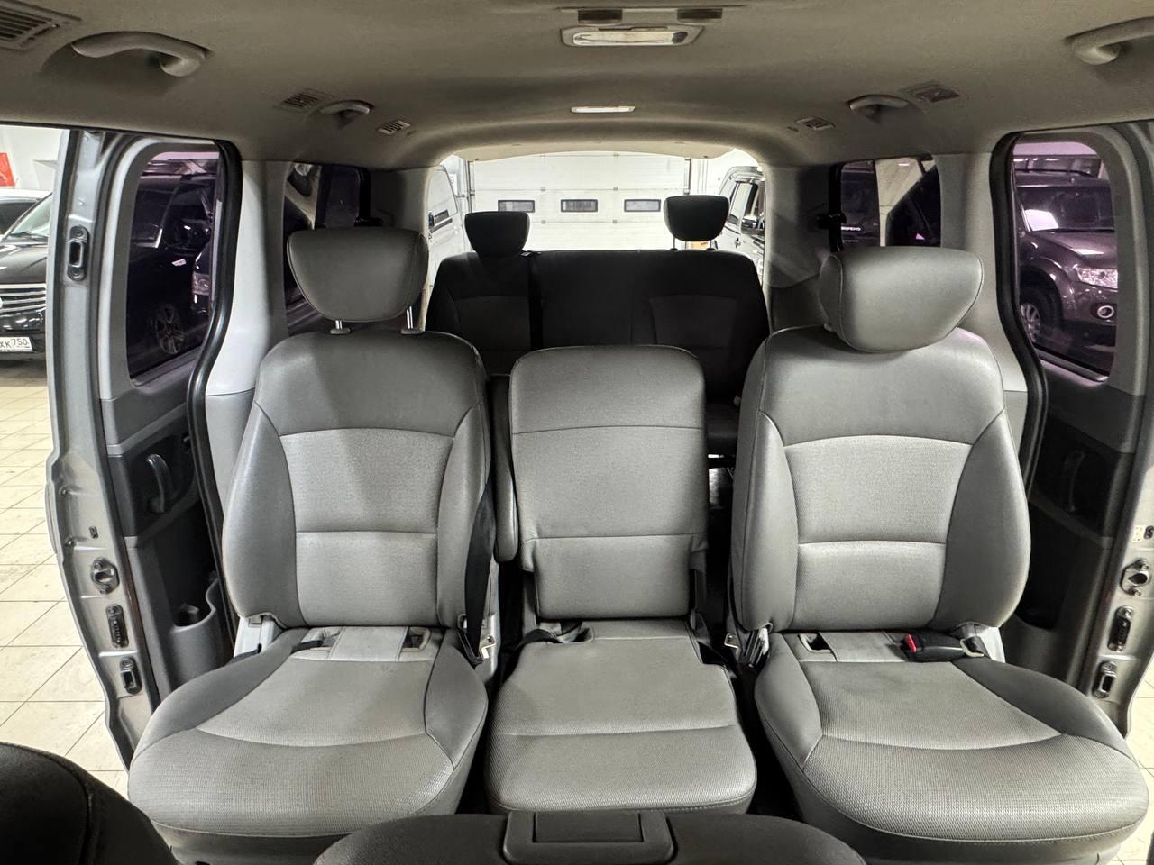 Hyundai Grand Starex