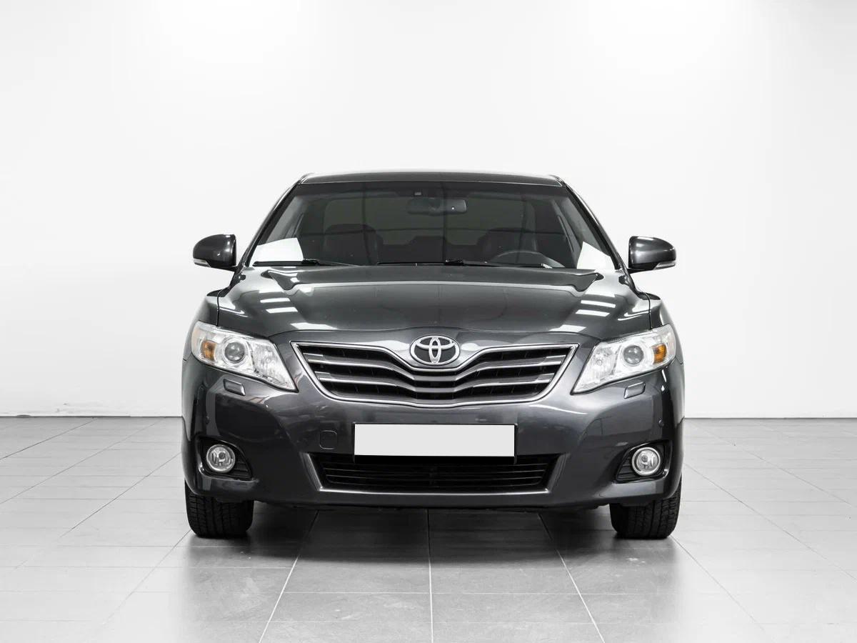 Toyota Camry, 2011