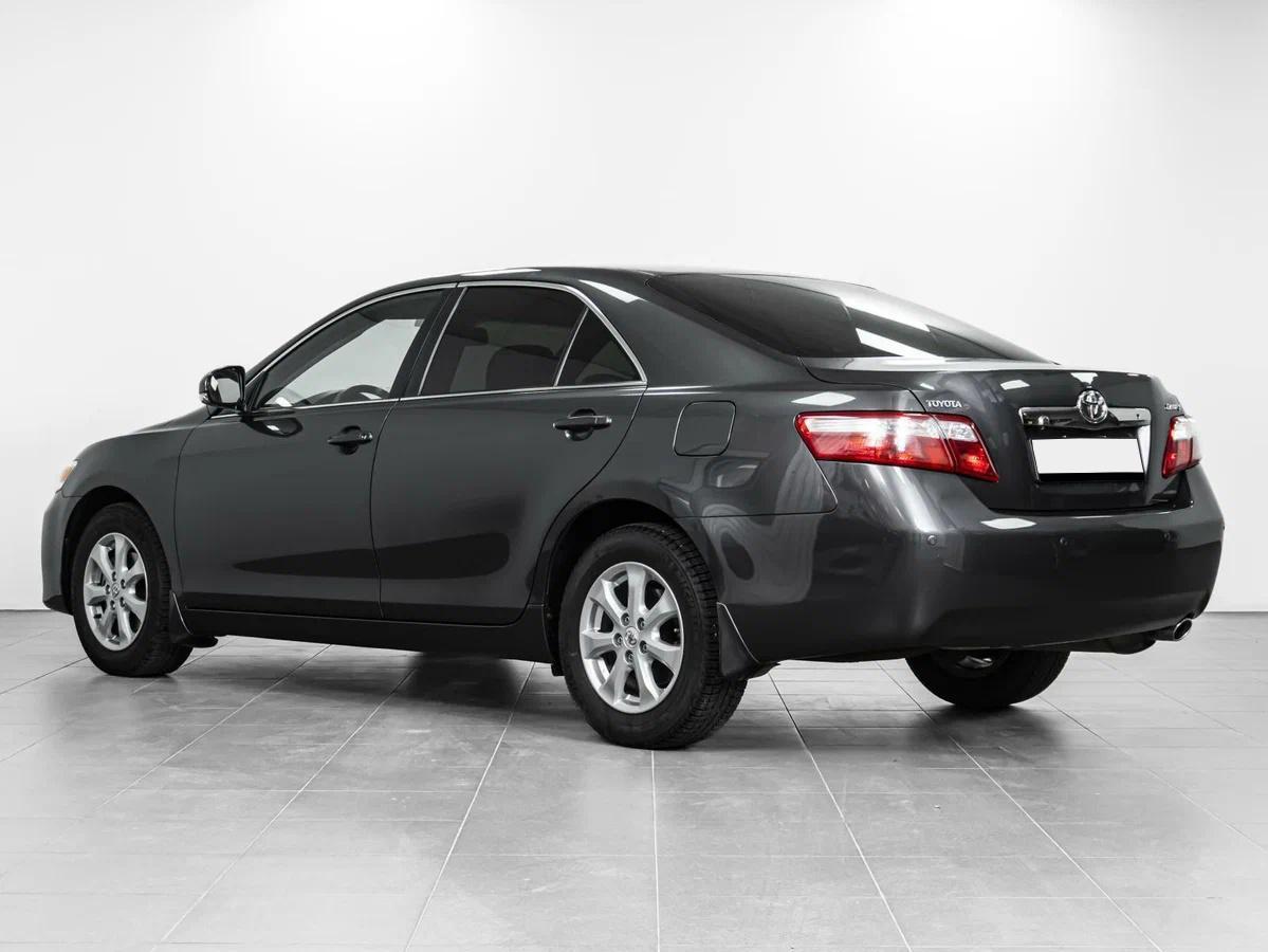 Toyota Camry, 2011