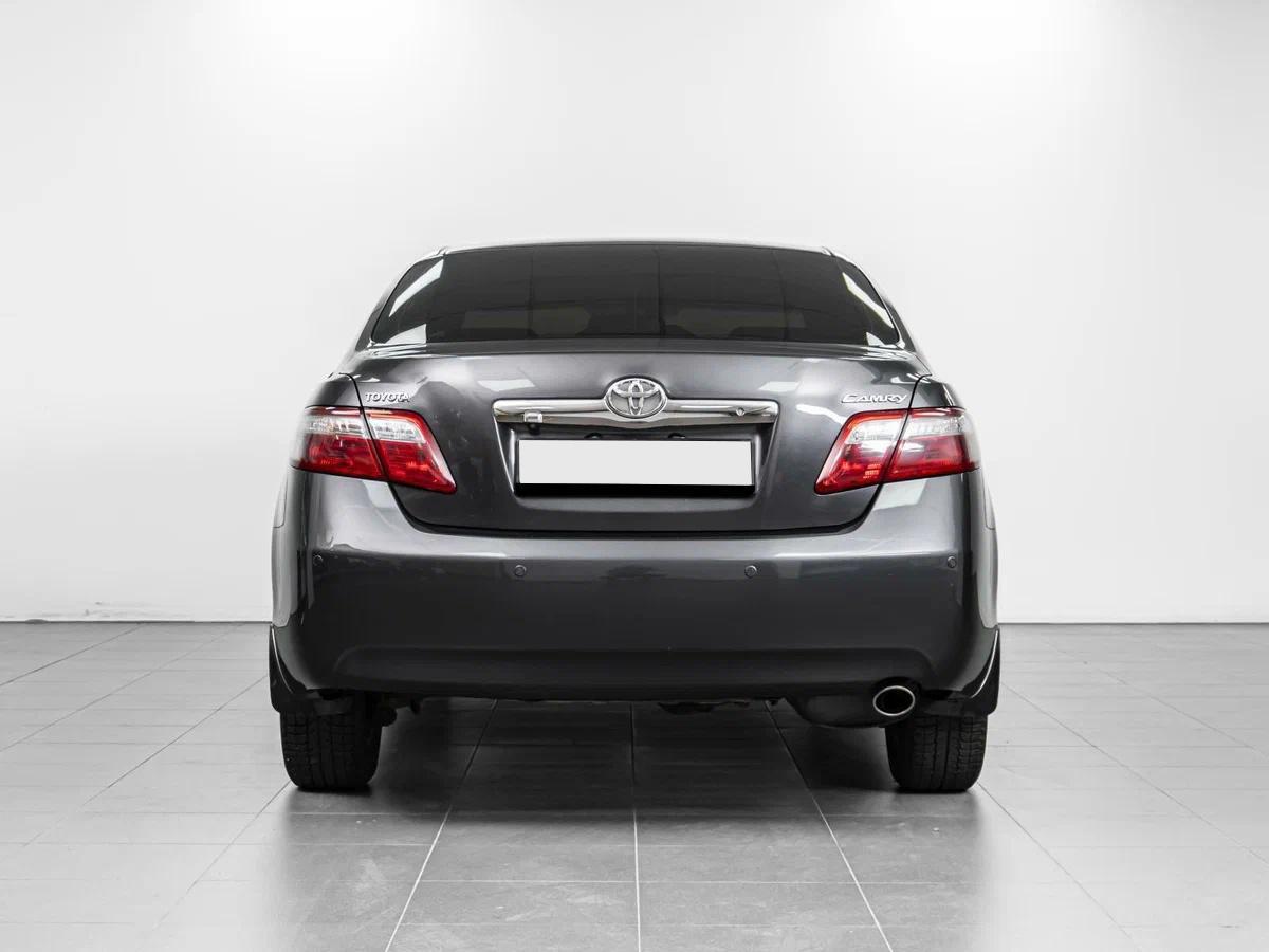 Toyota Camry, 2011