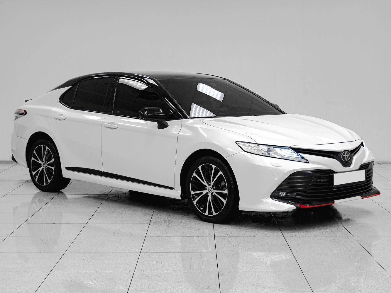Toyota Camry 2021