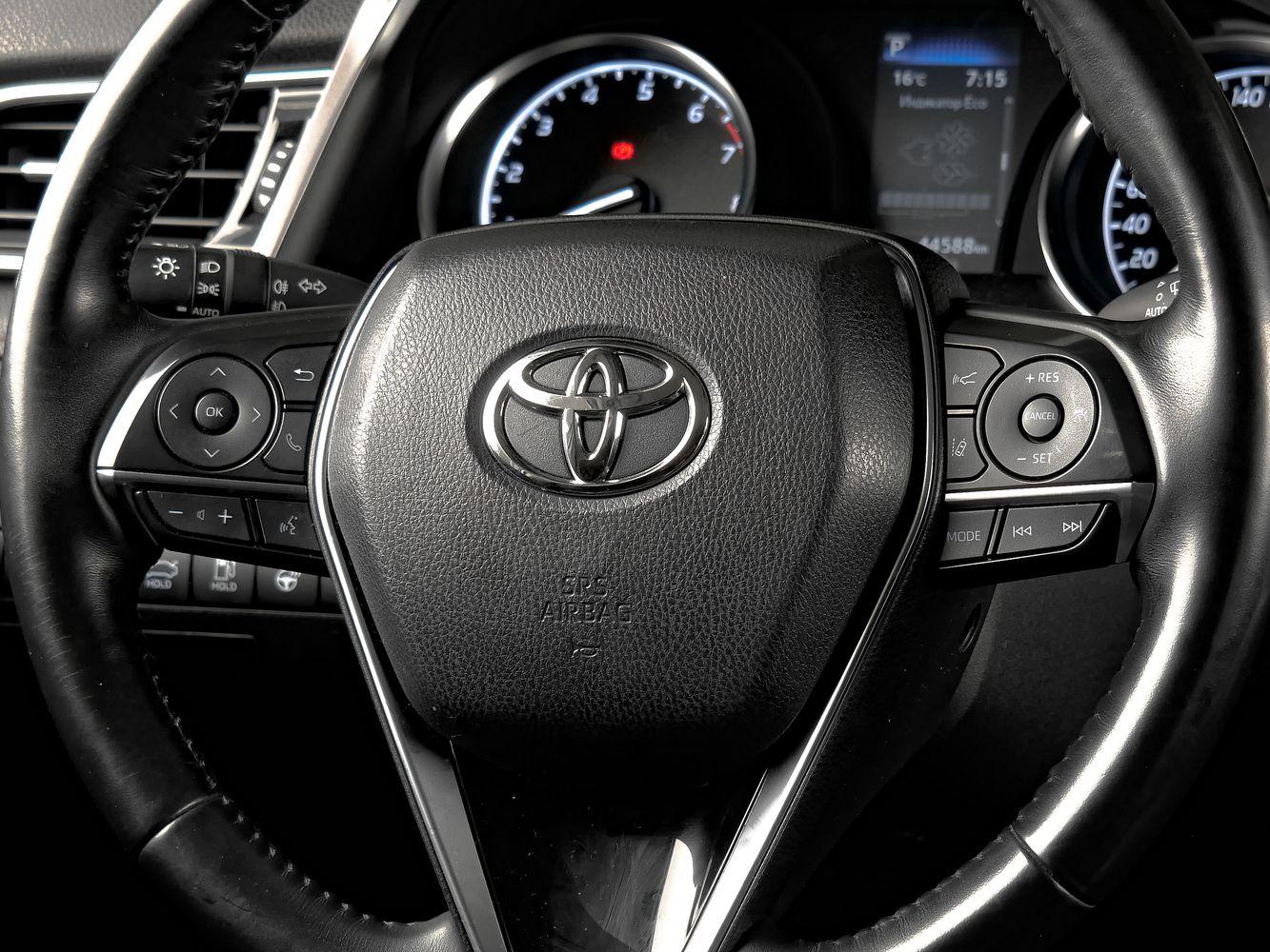 Toyota Camry, 2021